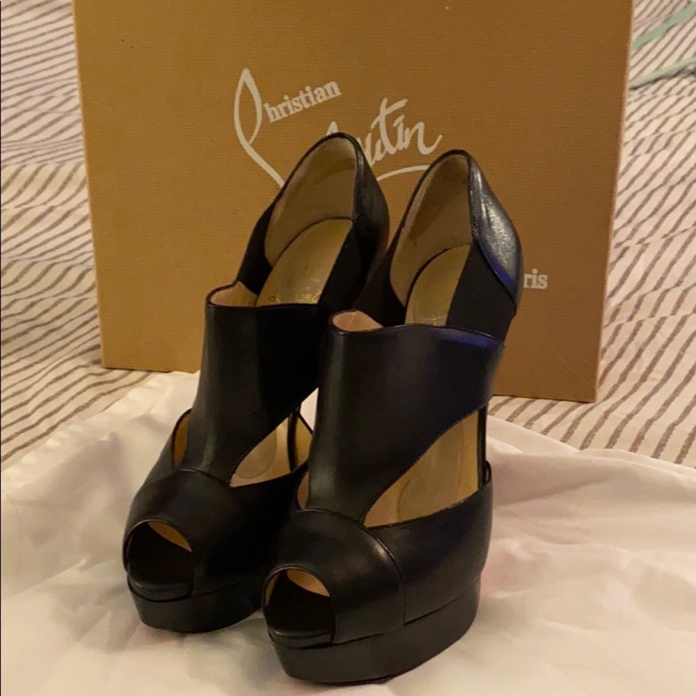 Christian Louboutin Pitou 150 Calf cutout booties